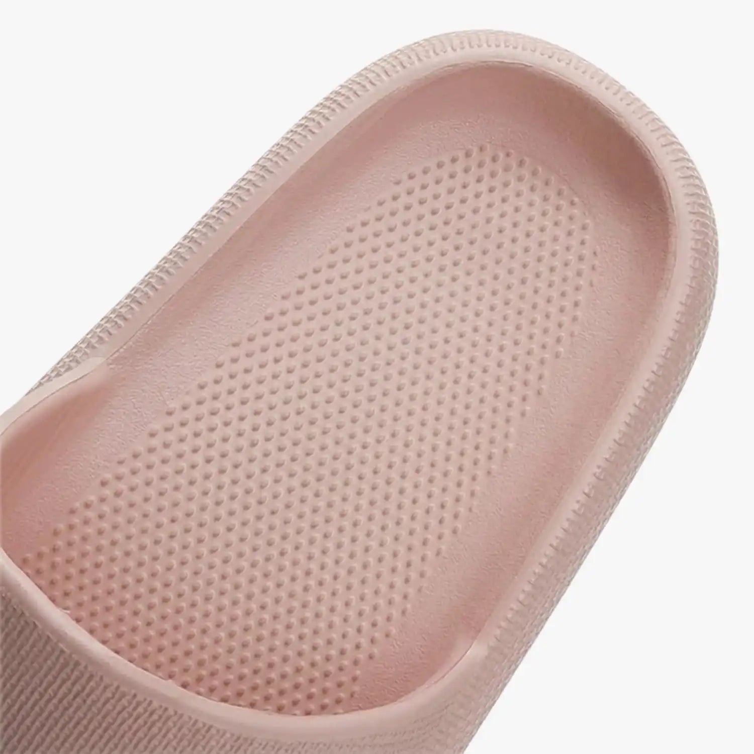 Slappys Cloud Slides in Rosa – Detailansicht des ergonomischen, weichen Fußbetts